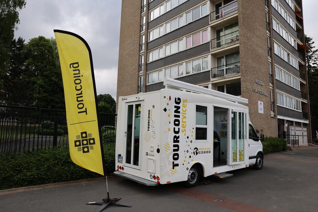202205160002ED__inauguration_du_bus_Tourcoing_service_preview